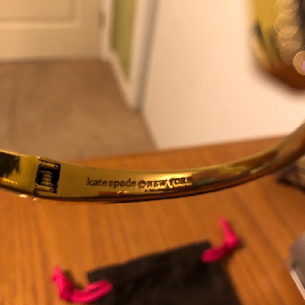 Kate Spade ♠️ Gold tone cuff bangle - Picture 4 of 5